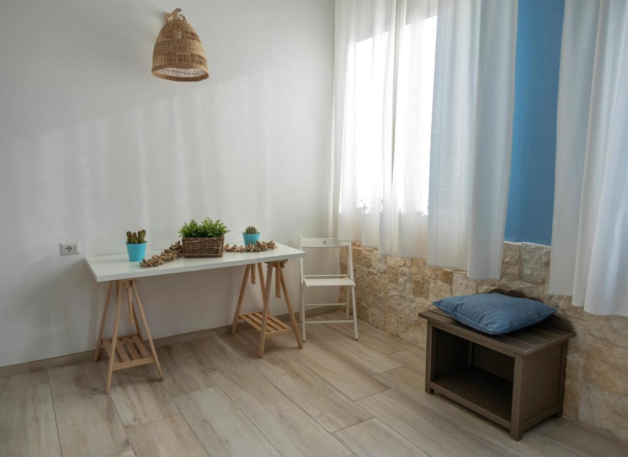 Torrelama Room & Breakfast Trani Eksteriør bilde