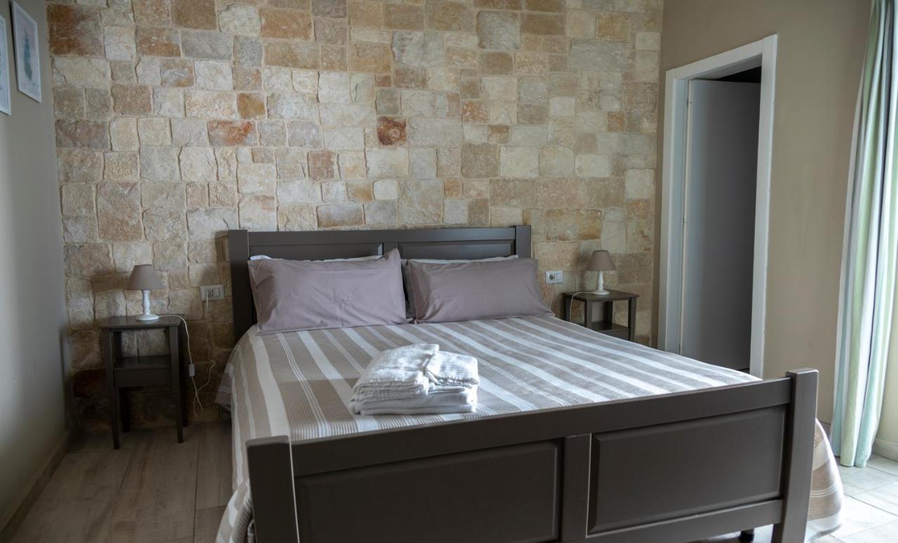 Torrelama Room & Breakfast Trani Eksteriør bilde